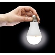 LED лампа крушка с вградена батерия 6W, E27, 4200K, 220-240V AC, неутрална светлина